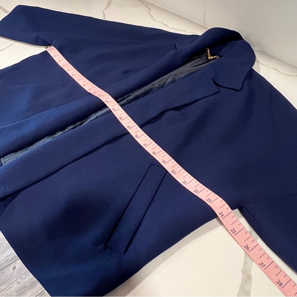 Trina Turk women's trapeze silhouette cropped blazer size medium navy NWT - Picture 8 of 9